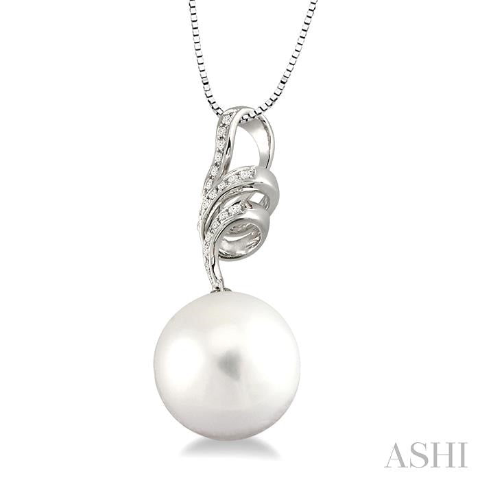 10 MM Cultured Pearl and 1/8 Ctw Round Cut Diamond Pendant in 14K White Gold with Chain