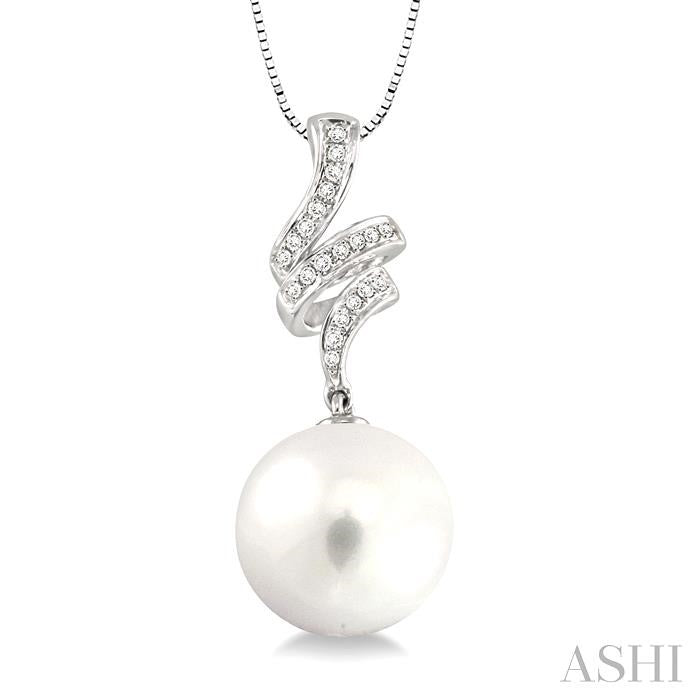 10 MM Cultured Pearl and 1/8 Ctw Round Cut Diamond Pendant in 14K White Gold with Chain