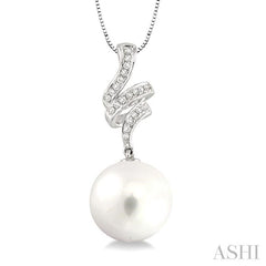 10 MM Cultured Pearl and 1/8 Ctw Round Cut Diamond Pendant in 14K White Gold with Chain