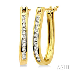 1/4 ctw Round Cut Diamond Hoop Earrings in 14K Yellow Gold