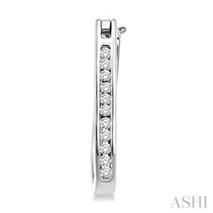 1/4 Ctw Round Cut Diamond Hoop Earrings in 10K White Gold