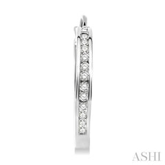 1/2 Ctw Round Cut Diamond Hoop Earrings in 14K White Gold
