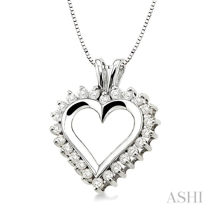 1/2 Ctw Round Cut Diamond Heart Pendant in 14K White Gold with Chain