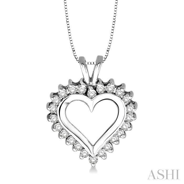 1/2 Ctw Round Cut Diamond Heart Pendant in 14K White Gold with Chain