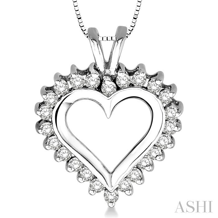 1/2 Ctw Round Cut Diamond Heart Pendant in 14K White Gold with Chain