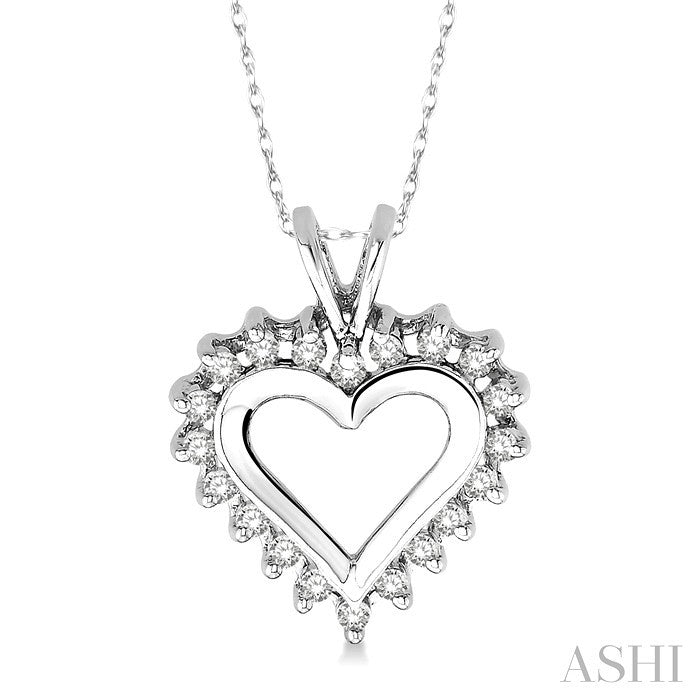 1/4 Ctw Round Cut Diamond Heart Pendant in 10K White Gold with Chain