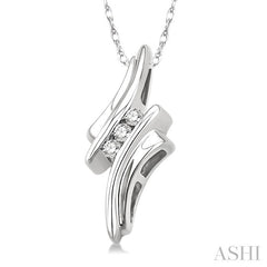 1/10 Ctw Round Cut Diamond Pendant in 10K White Gold with Chain