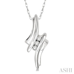 1/10 Ctw Round Cut Diamond Pendant in 10K White Gold with Chain
