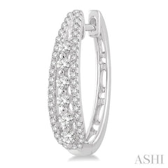 5/8 ctw Round Cut Diamond Earrings in 14K White Gold