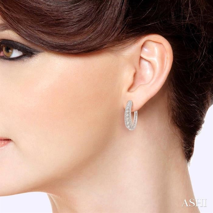 5/8 ctw Round Cut Diamond Earrings in 14K White Gold