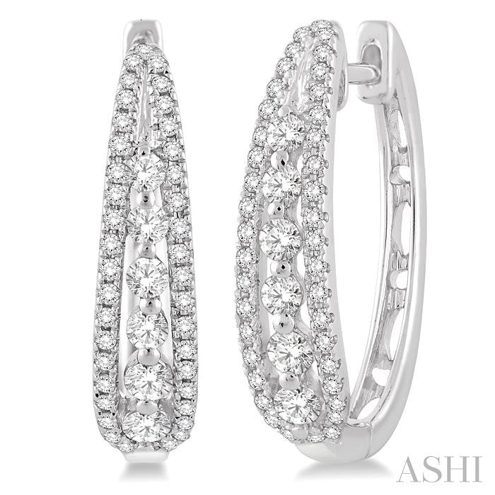 5/8 ctw Round Cut Diamond Earrings in 14K White Gold
