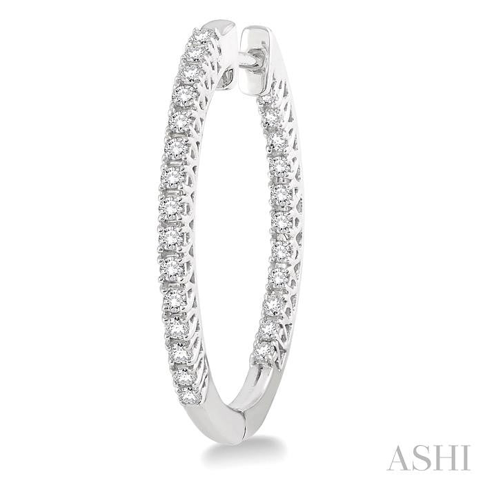 1/2 ctw Round cut Diamond Hoop Earrings in 14K White Gold