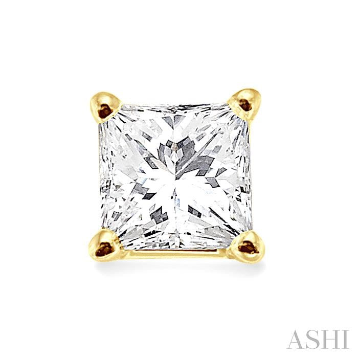 3/4 Ctw Princess Cut Diamond Stud Earrings in 14K Yellow Gold