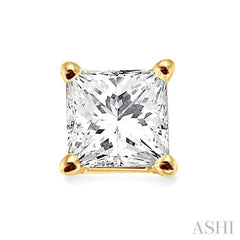 3/4 Ctw Princess Cut Diamond Stud Earrings in 14K Yellow Gold