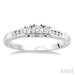 Round Shape Past Present & Future Diamond Engagement Ring