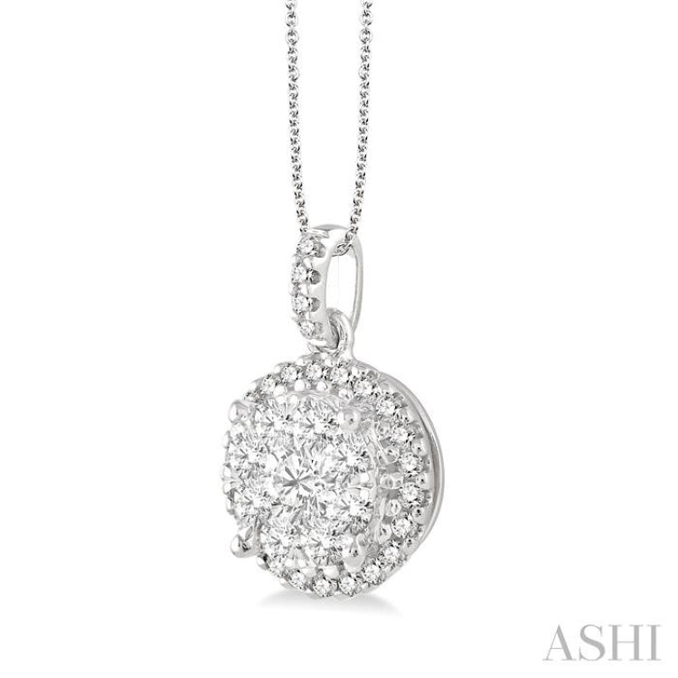 Round Shape Halo Lovebright Essential Diamond Pendant