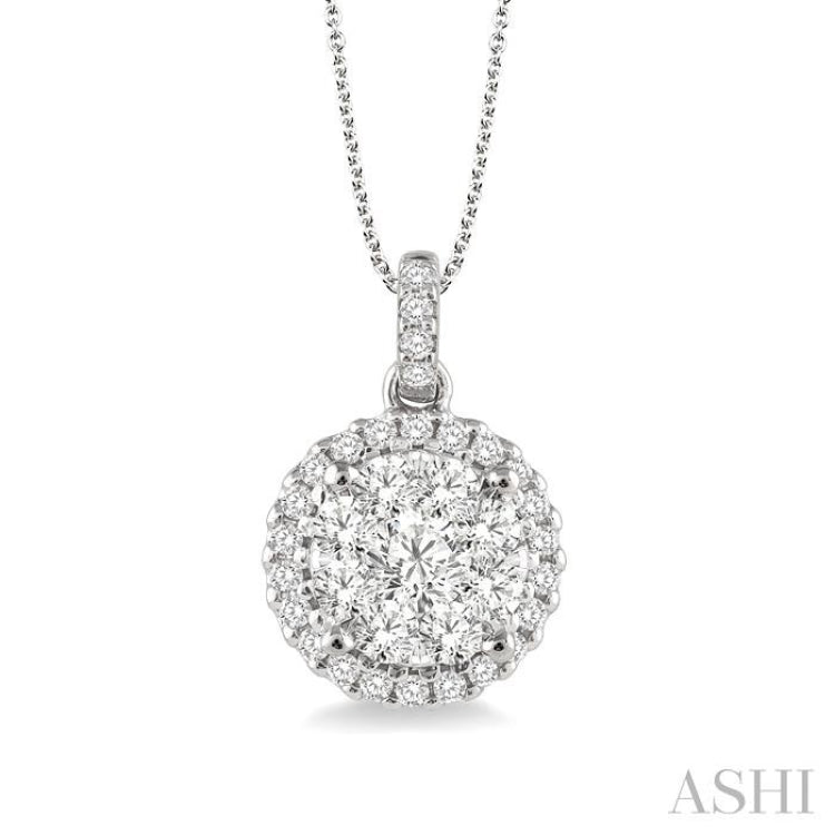 Round Shape Halo Lovebright Essential Diamond Pendant