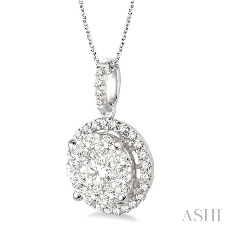 Round Shape Halo Lovebright Essential Diamond Pendant