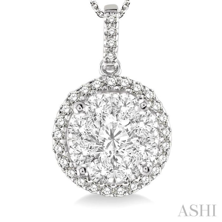 Round Shape Halo Lovebright Essential Diamond Pendant