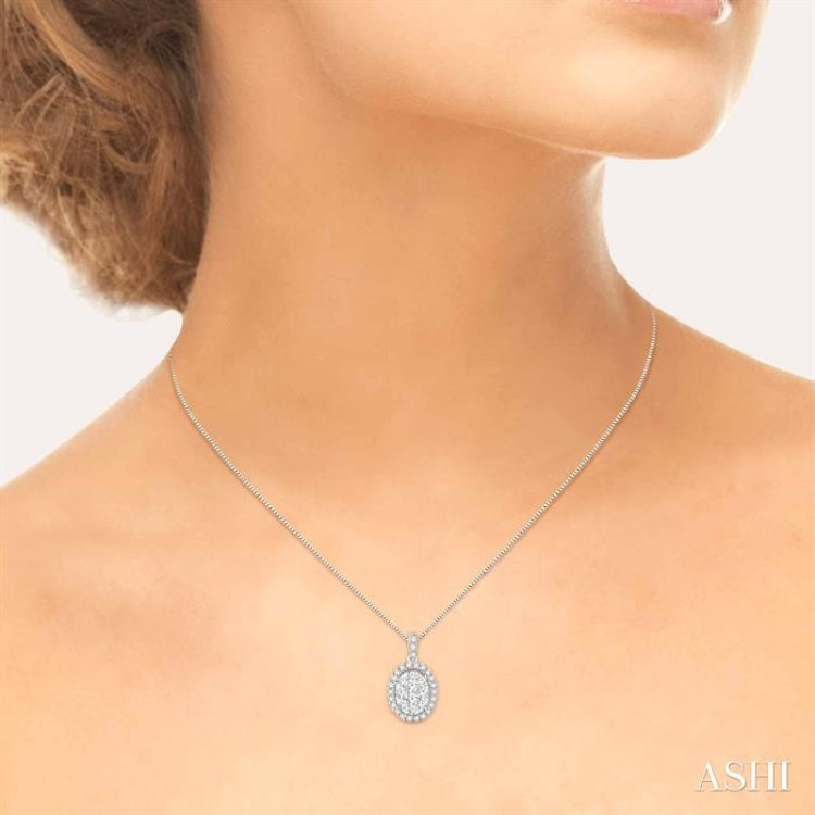 Oval Shape Halo Lovebright Essential Diamond Pendant