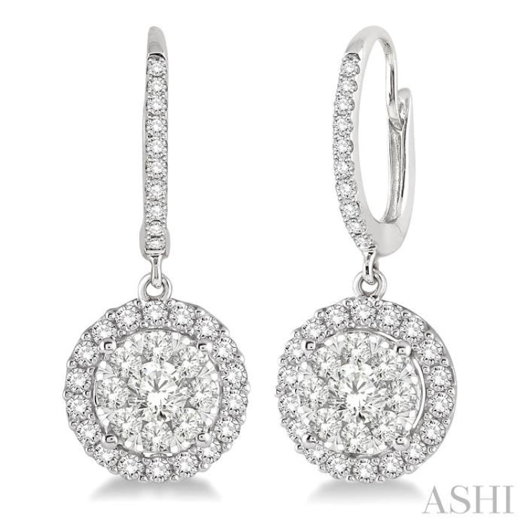 Round Shape Halo Lovebright Essential Diamond Earrings