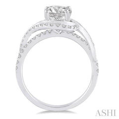 Round Shape Diamond Engagement Ring