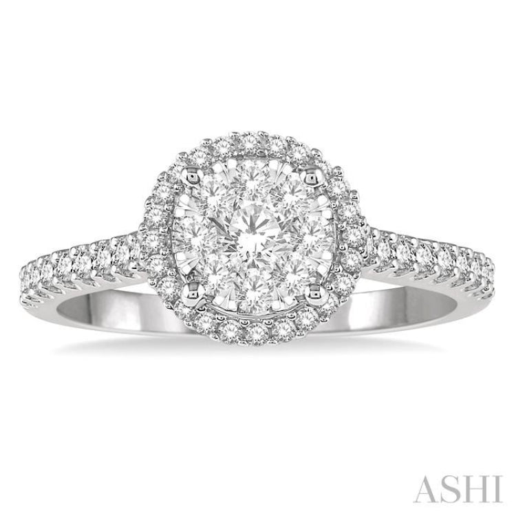 Halo Lovebright Essential Diamond Engagement Ring