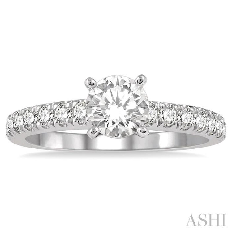 Round Shape Diamond Engagement Ring