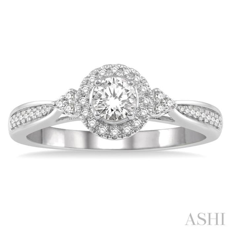 Round Shape Halo Diamond Engagement Ring