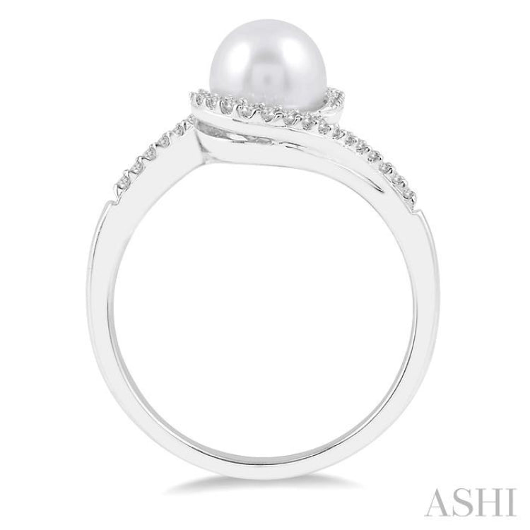 Pearl & Diamond Fashion Ring