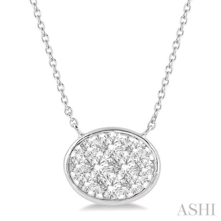 Oval Shape East-West Lovebright Essential Diamond Necklace