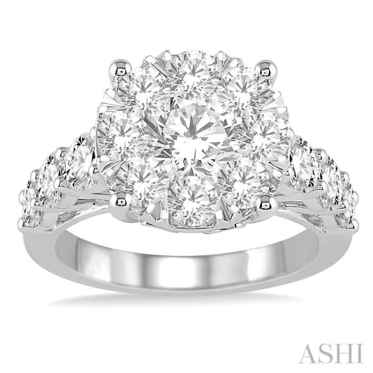 Lovebright Essential Diamond Engagement Ring