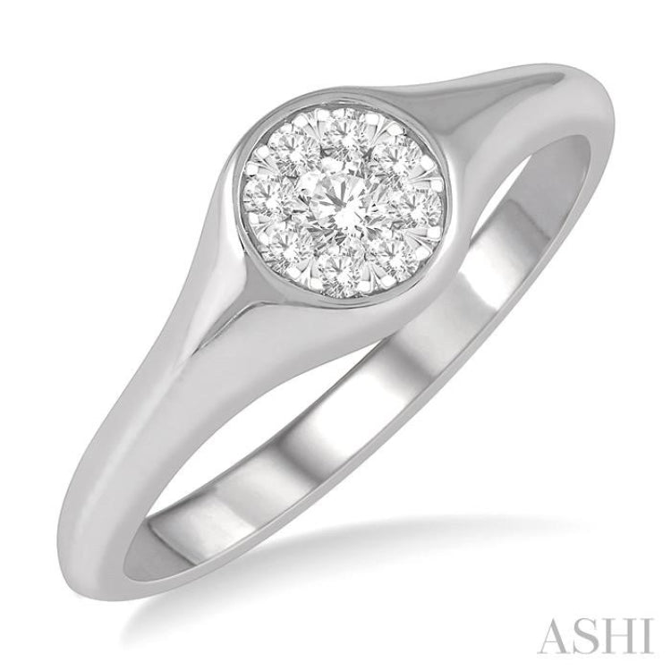 Round Shape Lovebright Essential Diamond Signet Ring