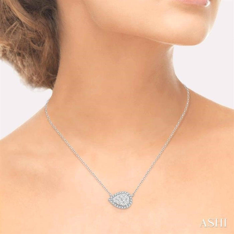 1/2 Ctw Pear Shape Round Cut Diamond Lovebright Pendant With Chain in 14K White Gold
