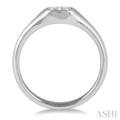 Cushion  Shape Lovebright Essential Diamond Signet Ring