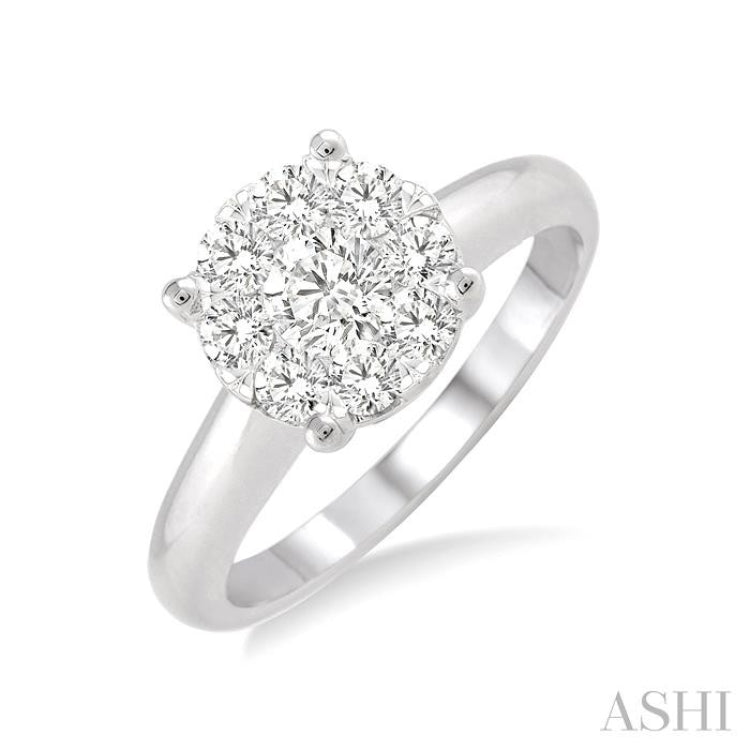 Lovebright Essential Diamond Engagement Ring