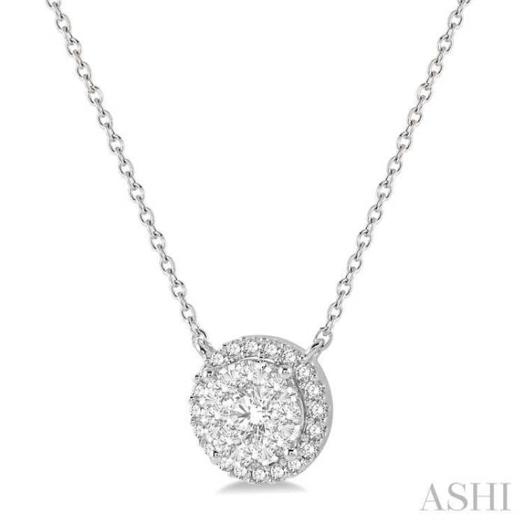 Round Shape Halo Lovebright Essential Diamond Necklace