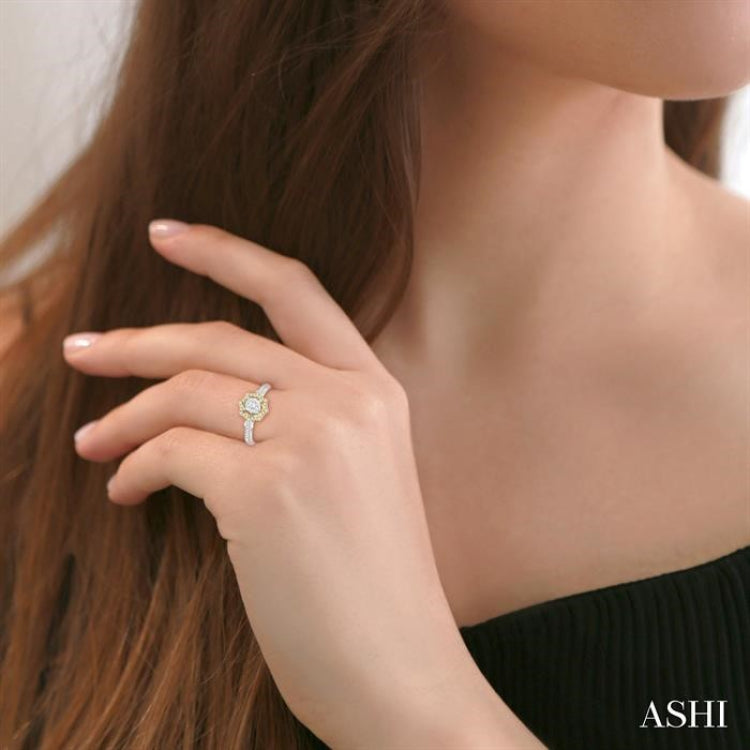 Halo Lovebright Diamond Fashion Ring