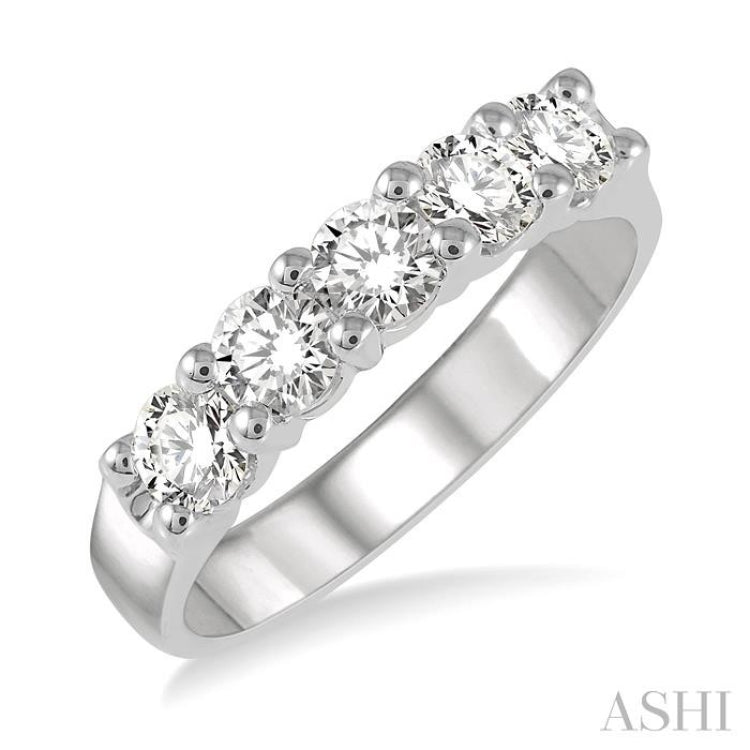 Round Shape 5 Stone Diamond Wedding Band