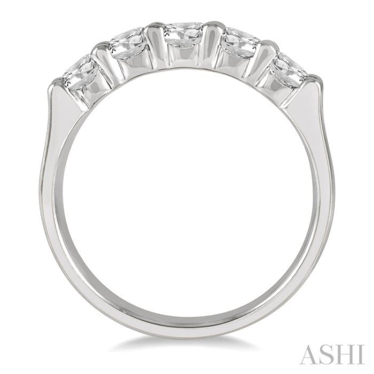 Round Shape 5 Stone Diamond Wedding Band