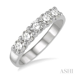 Round Shape 5 Stone Diamond Wedding Band