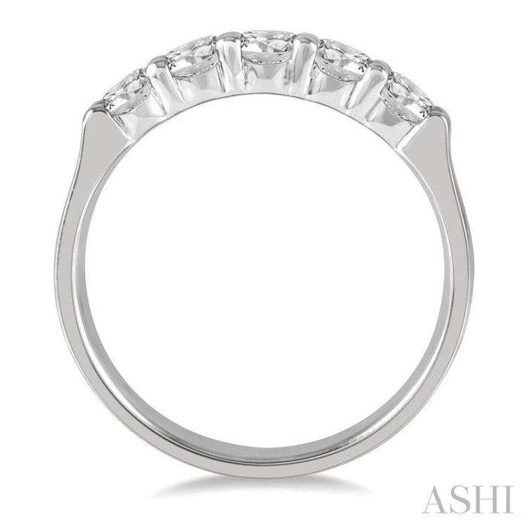 Round Shape 5 Stone Diamond Wedding Band