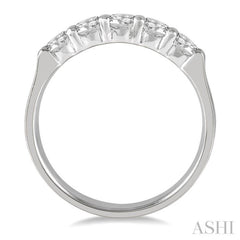 Round Shape 5 Stone Diamond Wedding Band