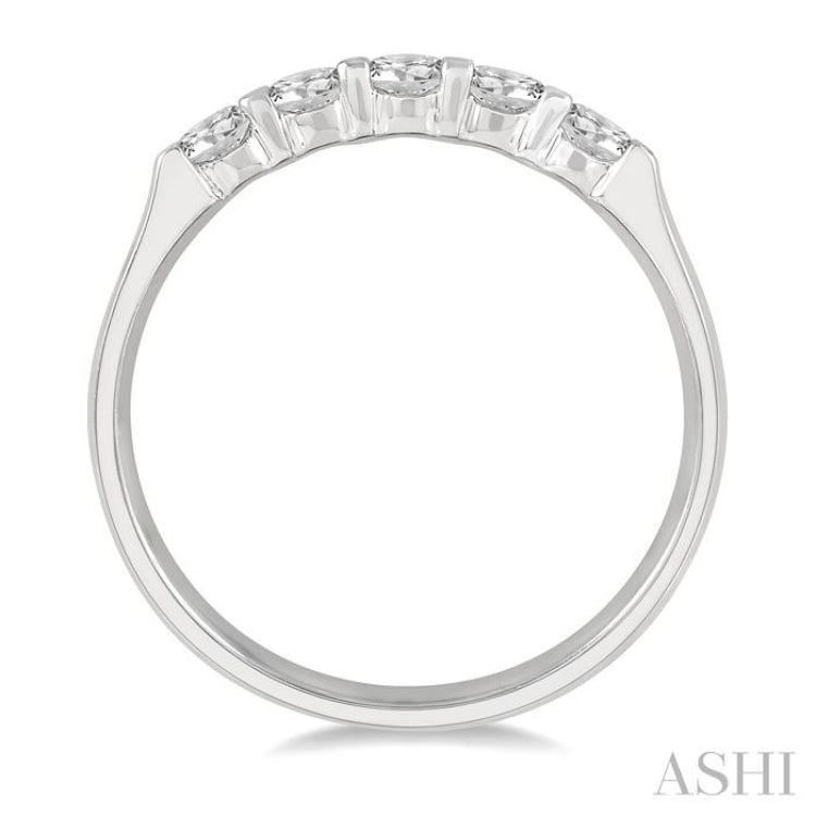 1/2 Ctw 5 Stone Round Cut Diamond Wedding Band in 14K White Gold