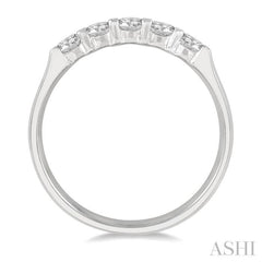 1/2 Ctw 5 Stone Round Cut Diamond Wedding Band in 14K White Gold