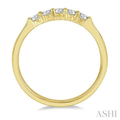Round Shape 5 Stone Diamond Wedding Band