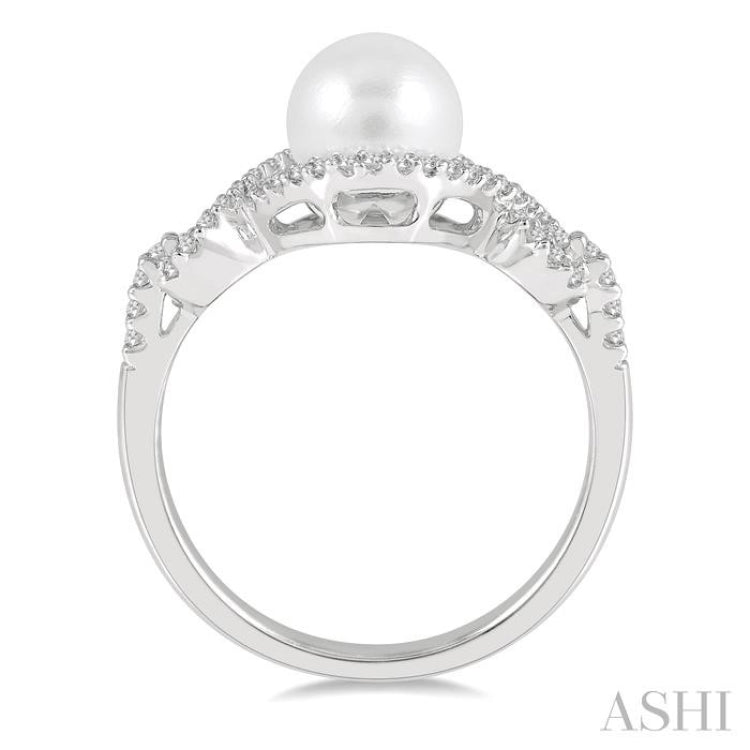 Pearl & Halo Diamond Fashion Ring