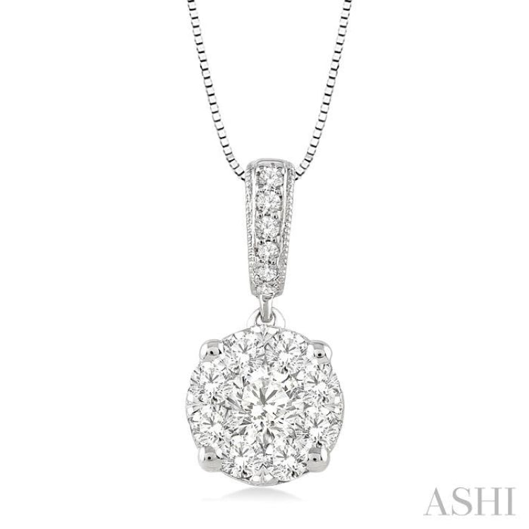 Round Shape Lovebright Essential Diamond Pendant