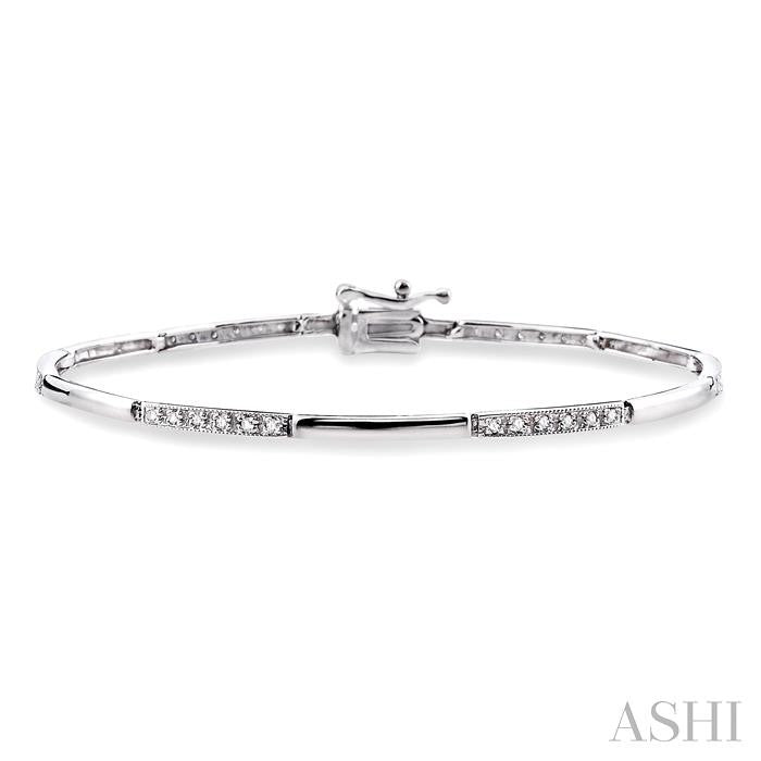1/4 Ctw Round Cut Diamond Bracelet in 14K White Gold