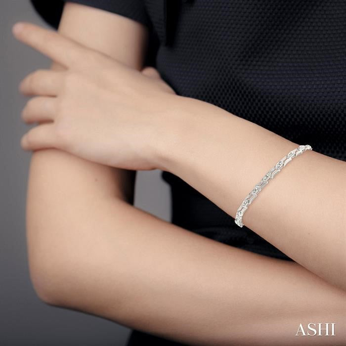 1/3 ctw Marquise Shape Single Cut Diamond Link Bracelet in 10K White Gold